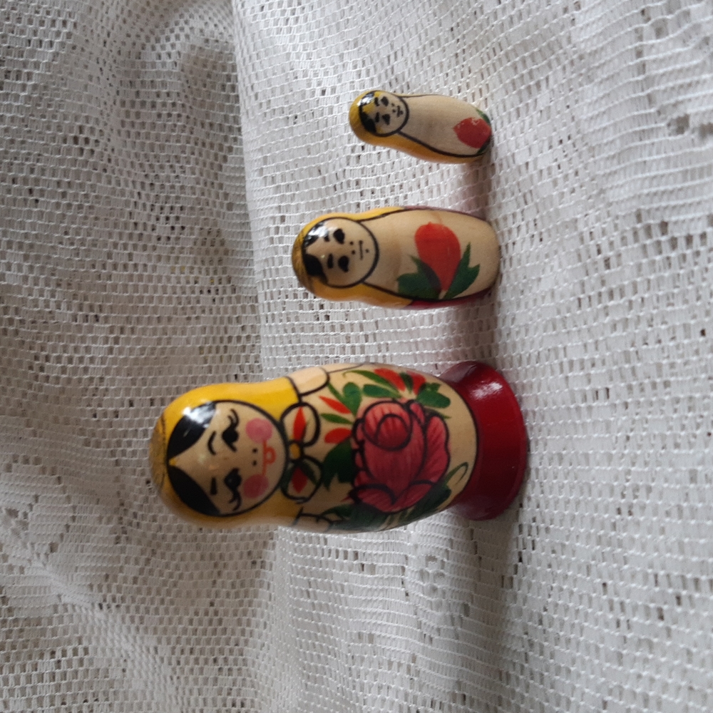 Set of 3 USSR Russian Matryoshka Nesting Dolls Wooden Hand Painted